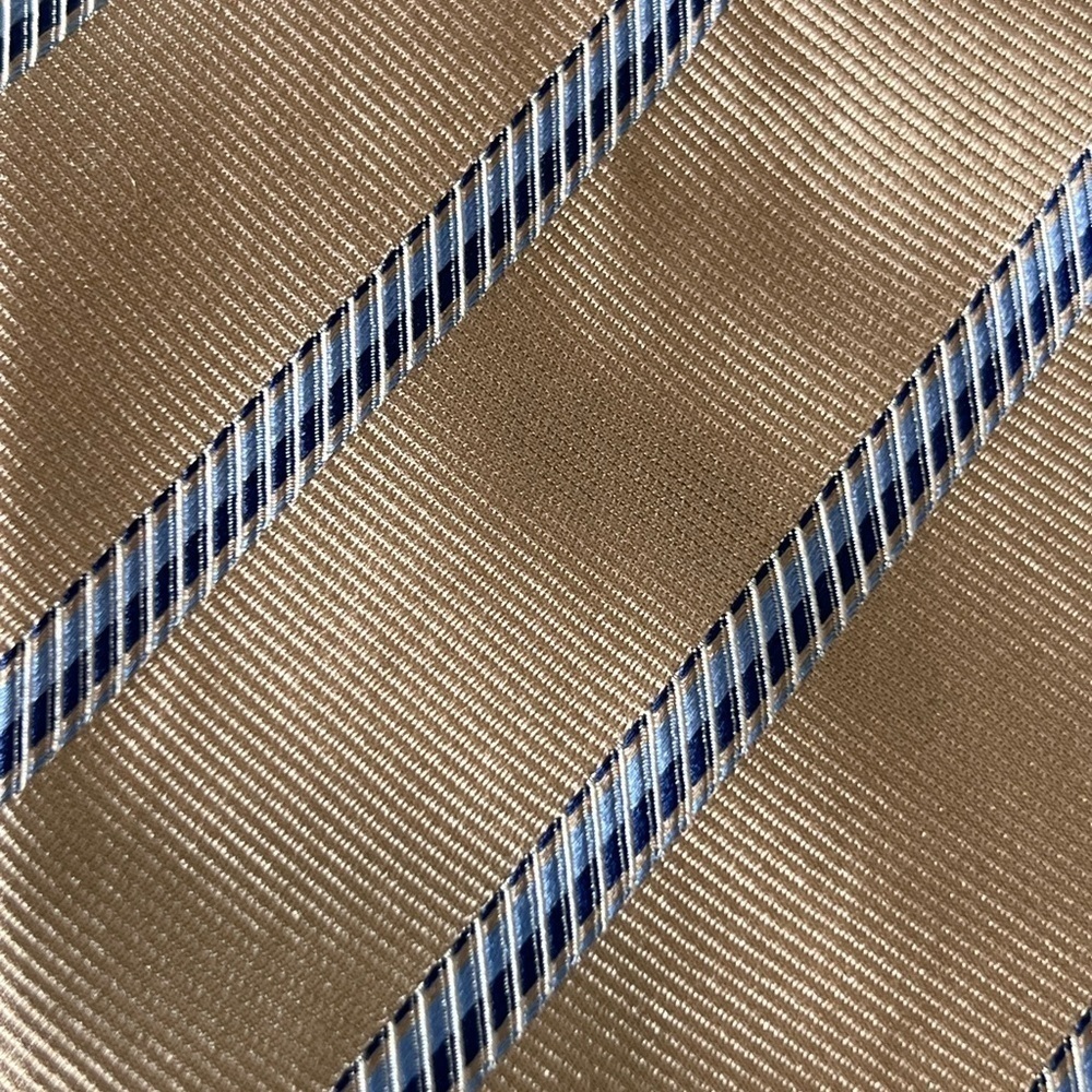 Burberry London 100% Silk Made in Italy Classic Stripe Power Tie Luxury - Picture 4 of 8